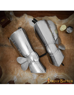 Armadura medieval clássica para as pernas