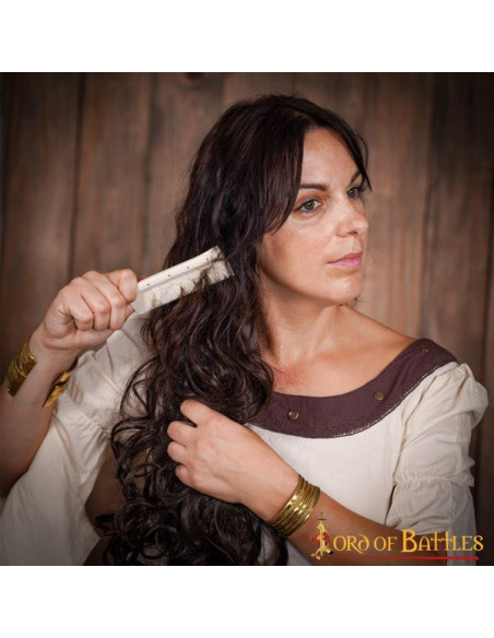 Pente medieval feito de osso genuíno