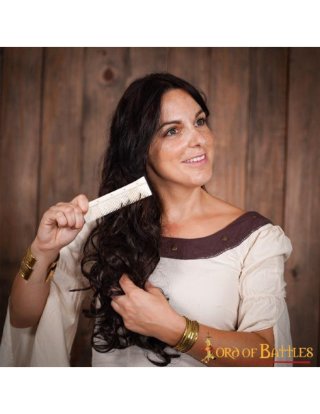 Pente medieval feito de osso genuíno