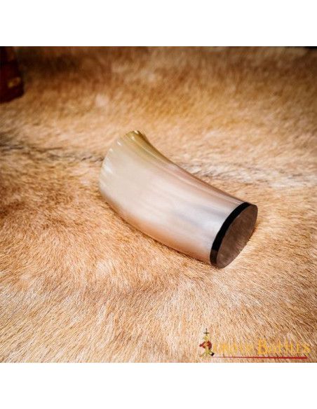 Caneca Viking em chifre de boi para...