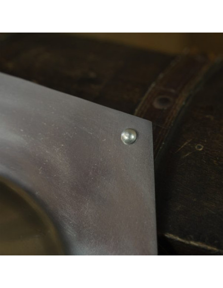 Umbo para escudo romano retangular...