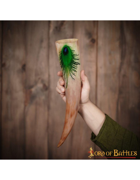 Buzina com desenhos ornamentados