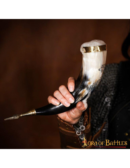 Modelo de chifre de bebida Viking...