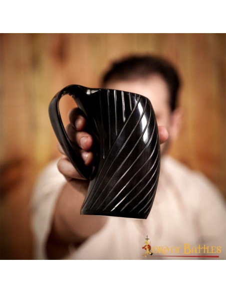 Caneca de cerveja chifre de boi...