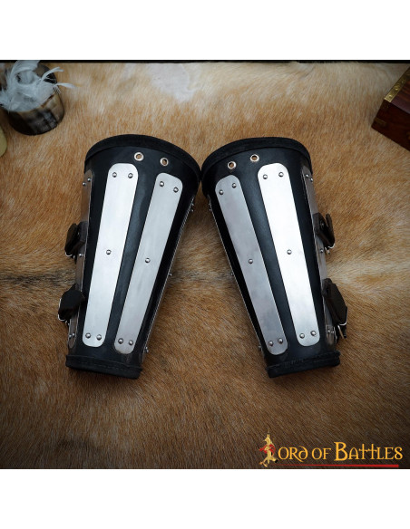 Pulseiras de couro com proteções de...