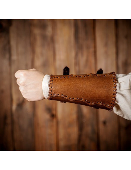 Pulseiras medievais feitas à mão The...