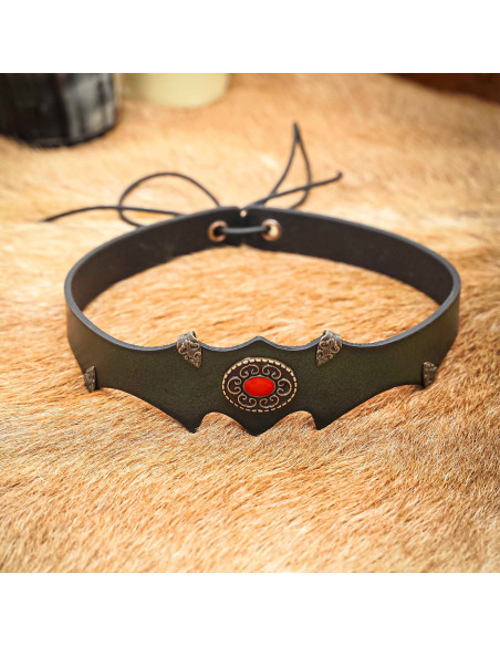 Tiara de couro com gema de fantasia...