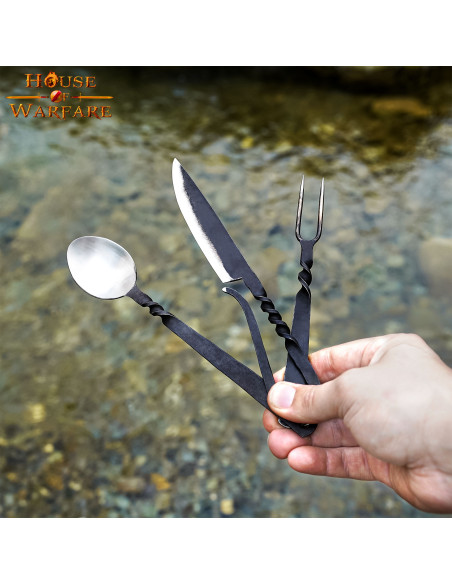 Conjunto de talheres medieval:...