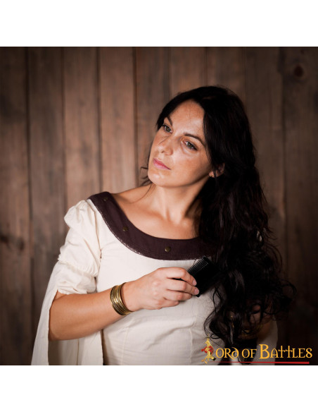 Pente medieval para mulher em chifre...