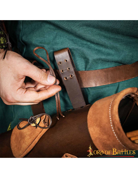 Aljava de couro marrom com bolsas de...