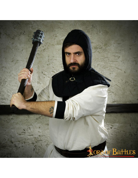 Crepe acolchoado com gorjal medieval