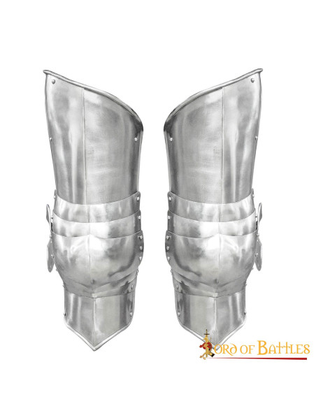 Pernas de armadura de aço medieval...