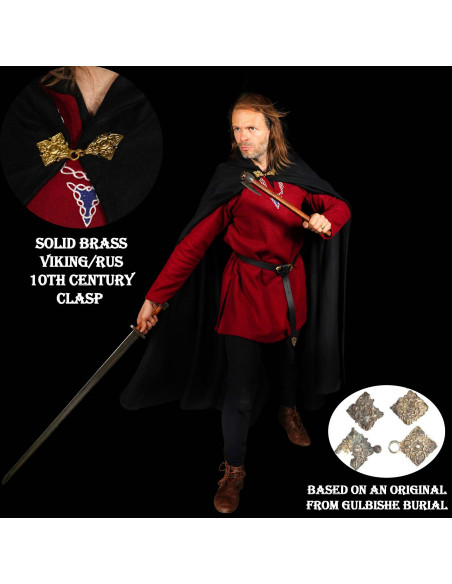 Grande Capa de Lã com Fecho de Latão...