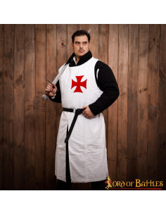 Tabardo dos Cavaleiros Templários com cruz Pate