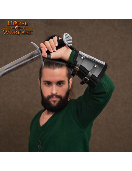 Manopla fantasia em cota de malha e...