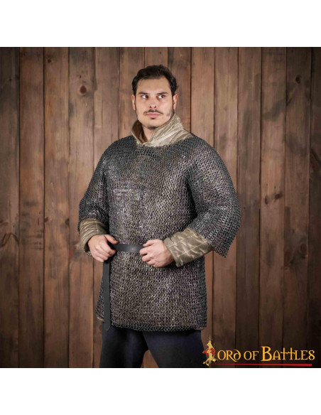 Cota de malha medieval com anéis de...