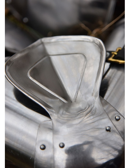 Braço de armadura medieval e...