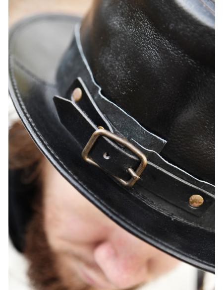 Cartola medieval em pele preta