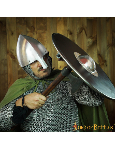 Capacete nasal Olmutz do século XI...