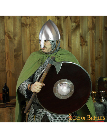 Capacete nasal Olmutz do século XI...