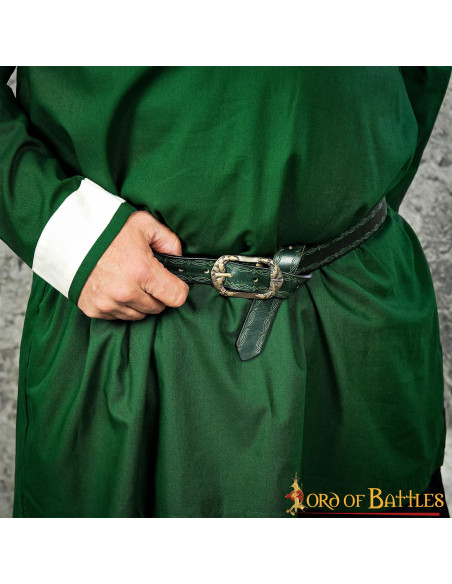 Design em relevo de cinto medieval verde