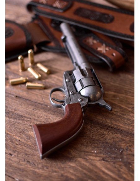 Revólver Colt 45, azulado Peacemaker,...