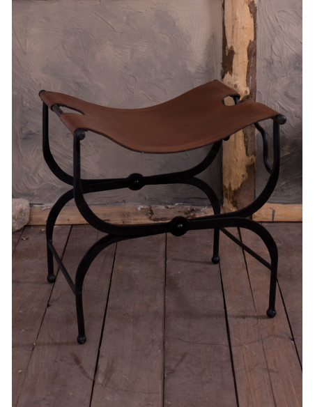 Banco dobrável romano e medieval em...