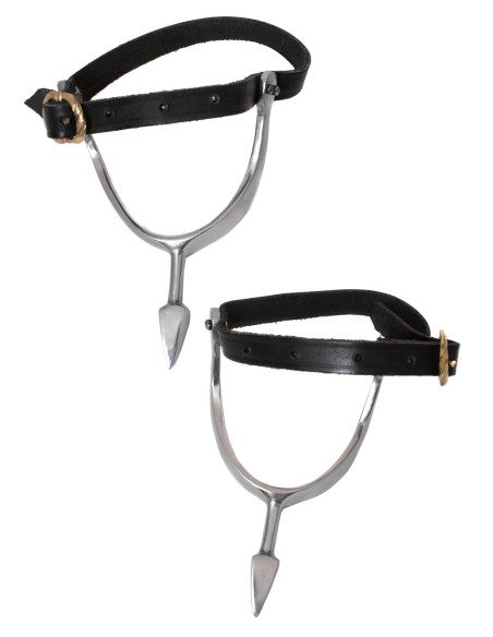 Esporas medievais em aço forjado à...