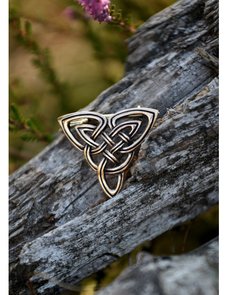 Fíbula Triquetta Celta em bronze (2,9...