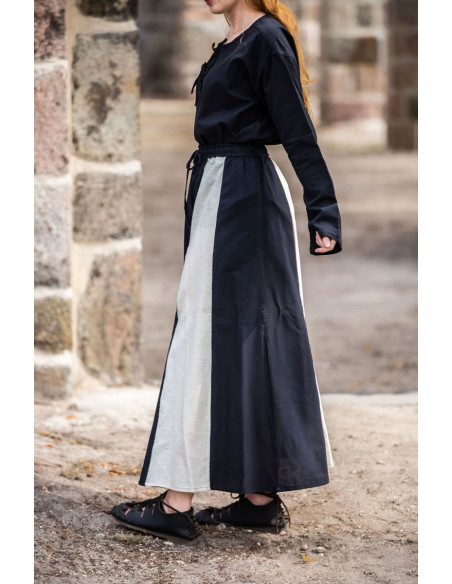 Saia medieval modelo Diana, preto e...