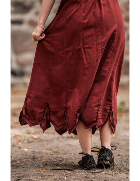 Saia medieval com bordado modelo...