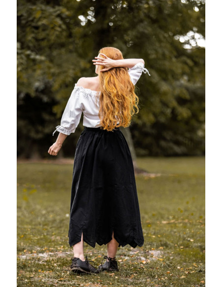 Saia medieval com bordado modelo...