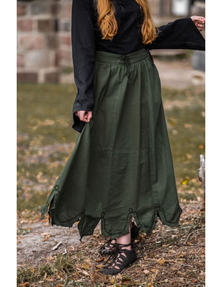 Saia medieval com bordado modelo...