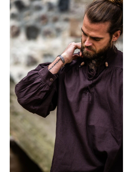 Camisa marrom medieval de corte largo