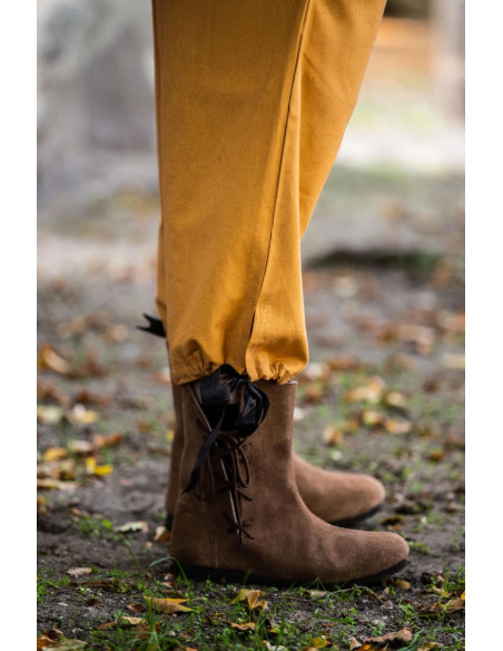 Calça pirata Vincent, cor marrom mel