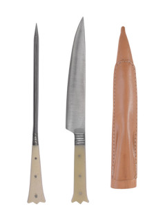 Conjunto de 2 talheres medievais longos com ameias - cabo...