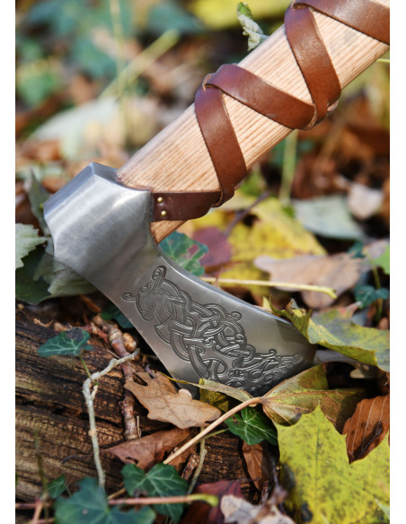 Machado de aço fundido norueguês com...