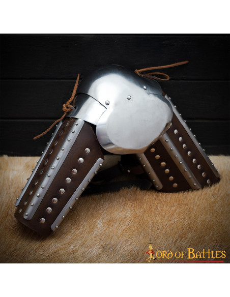 Par de armas históricas medievais com...