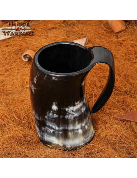 Caneca bebendo caveira pirata em...