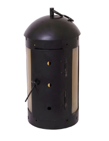 Lanterna medieval redonda com janelas...