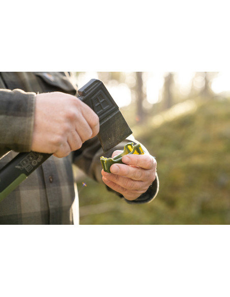 Machado de acampamento Brusletto...