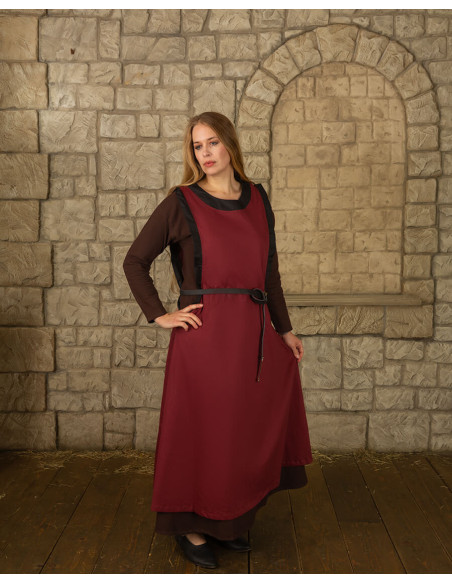 Vestido medieval lady Juliana, cor bordô