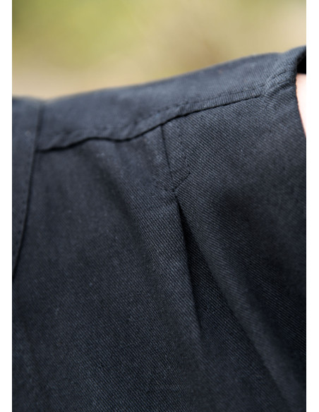 Blusa Viking sem mangas modelo Levke,...