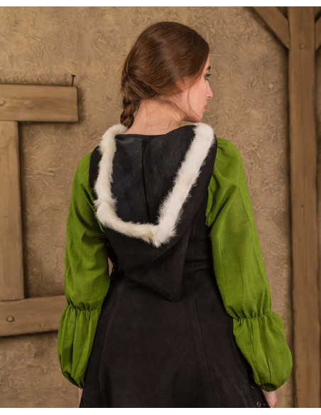 Vestido medieval com capuz modelo...