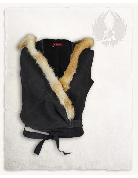 Top de mulher medieval com capuz...