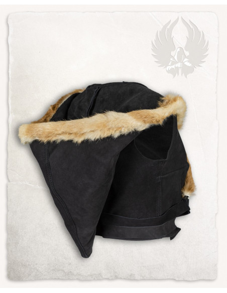 Top de mulher medieval com capuz...