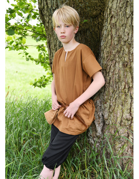 Calça capri com atacadores modelo...