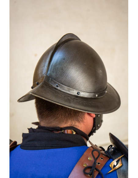 Capacete Morion da série Sovereign...