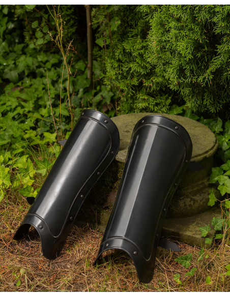 Modelo de grevas medievais de metal...