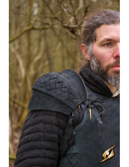 Conjunto de ombreiras em camurça...